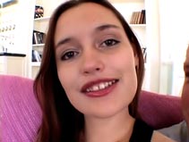 Vidéo Sabrina la salope de 18 ans