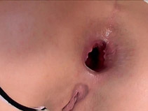 película Morena con grandes tetas le encanta la polla en el culo