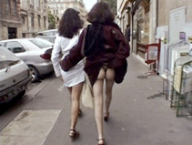 image de Exhibitionniste filles nues dans la rue